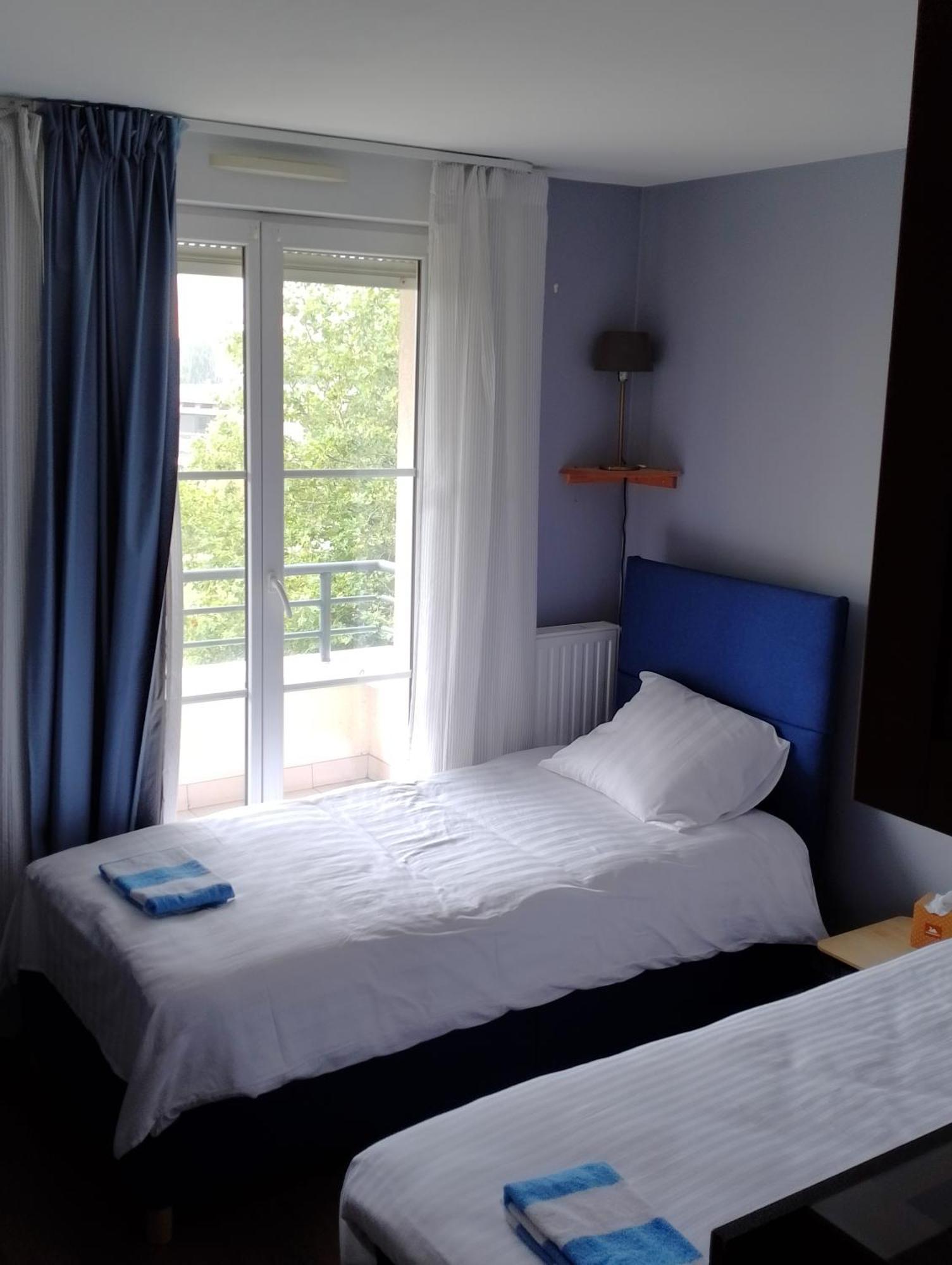 Appartement Residentiel Au Vert Et Au Frais Montigny-le-Bretonneux Exterior foto